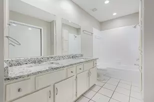 2921 Menlo Park Ln, Carrollton, TX 75007 - Photo 15