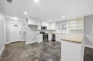 607 E Day St, Denison, TX 75021 - Photo 5