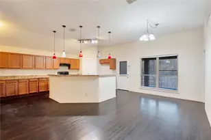 4816 Sapphire Ln, Granbury, TX 76049 - Photo 9