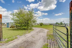 8312 Alston Ct, Joshua, TX 76058 - Photo 5