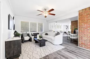 10208 Lake Gardens Dr, Dallas, TX 75218 - Photo 7