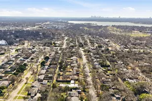 10208 Lake Gardens Dr, Dallas, TX 75218 - Photo 25