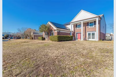 716 Bridget Way, Hurst, TX 76054 - Photo 11