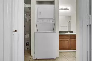 9254 Forest Ln, Dallas, TX 75243 - Photo 11