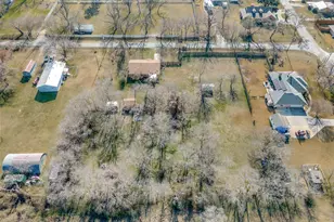 500 Eddleman St, Pilot Point, TX 76258 - Photo 5