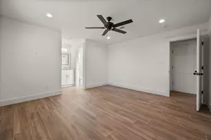 520 NW Charlyne Dr, Burleson, TX 76028 - Photo 15