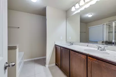 10832 Live Oak Creek Drive, Fort Worth, TX 76108 - Photo 11