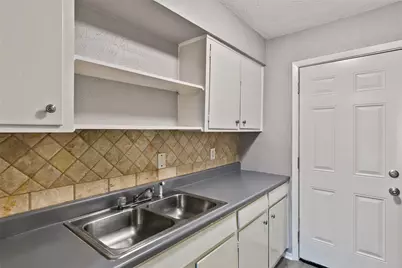 811 Redbird Drive #815, Irving, TX 75061 - Photo 7