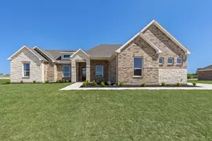 309 Slimp Blf, Azle, TX 76020 - Photo 1