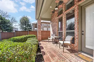 2012 S Hill Dr, Irving, TX 75038 - Photo 23