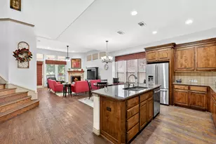 2012 S Hill Dr, Irving, TX 75038 - Photo 7