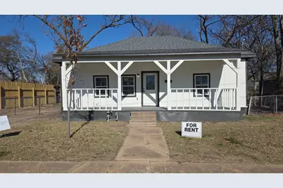 216 W 9th Street, Bonham, TX 75418 - Photo 1