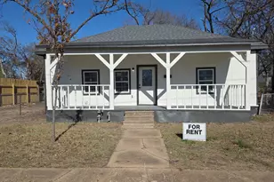 216 W 9th St, Bonham, TX 75418 - Photo 1