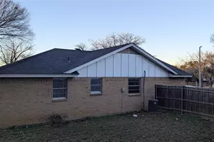 210 Sixpence Ln, Euless, TX 76039 - Photo 29
