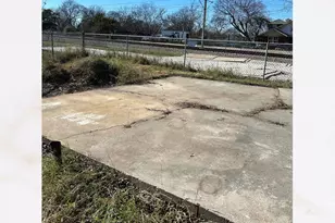 1406 Lynn Hvn Ave, Dallas, TX 75216 - Photo 9