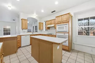 5709 Christy Ln, Haltom City, TX 76137 - Photo 19