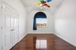 5709 Christy Ln, Haltom City, TX 76137 - Photo 29