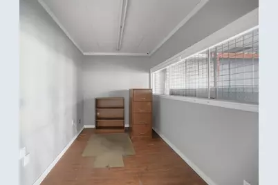 233 N Hampton Road, DeSoto, TX 75115 - Photo 5