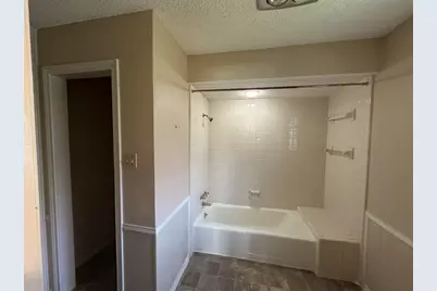 4726 Berridge Lane, Dallas, TX 75227 - Photo 11