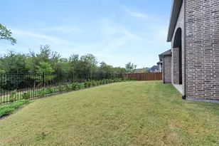 708 Bluestem Dr, Aubrey, TX 76227 - Photo 37