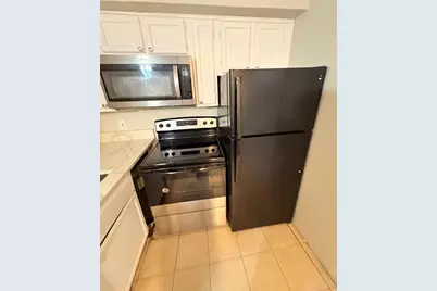 9821 Walnut Street #304, Dallas, TX 75243 - Photo 5