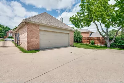 2311 Megan Way, Arlington, TX 76016 - Photo 23