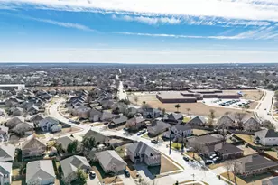 603 Sotogrande St, Grand Prairie, TX 75051 - Photo 25