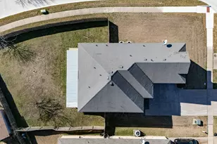 603 Sotogrande St, Grand Prairie, TX 75051 - Photo 23