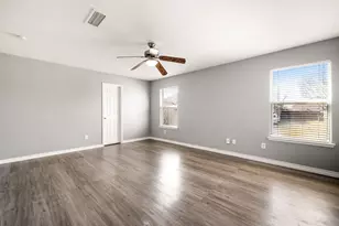 603 Sotogrande St, Grand Prairie, TX 75051 - Photo 15