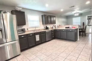 700 Hummingbird Trail, Saginaw, TX 76131 - Photo 27