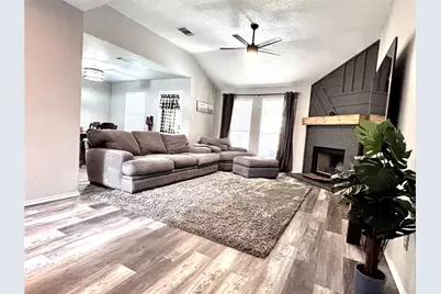 700 Hummingbird Trail, Saginaw, TX 76131 - Photo 31