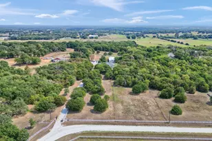 114 County Rd 225, Valley View, TX 76272 - Photo 7