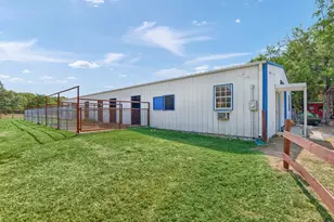 114 County Rd 225, Valley View, TX 76272 - Photo 33