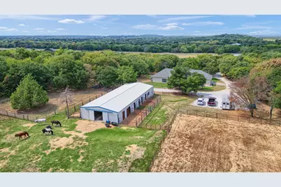 114 County Road 225, Valley View, TX 76272 - Photo 5