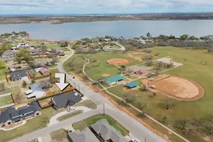 304 Mariners Wy, Wichita Falls, TX 76308 - Photo 3