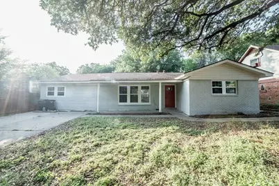 5232 Cockrell Avenue, Fort Worth, TX 76133 - Photo 1