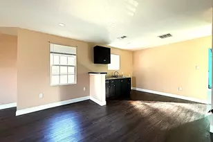 2406 S Marsalis Ave, Dallas, TX 75216 - Photo 7