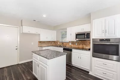 6908 Briardale Drive, North Richland Hills, TX 76182 - Photo 7