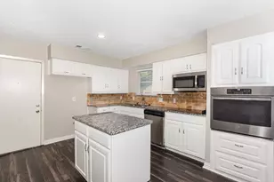 6908 Briardale Dr, North Richland Hills, TX 76182 - Photo 7