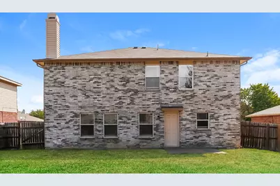 3011 Clemente Drive, Grand Prairie, TX 75052 - Photo 15