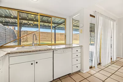 3417 Cavalier Court, Irving, TX 75062 - Photo 13