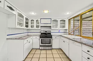 3417 Cavalier Ct, Irving, TX 75062 - Photo 9