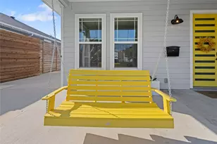 2534 Gladstone Dr, Dallas, TX 75211 - Photo 3