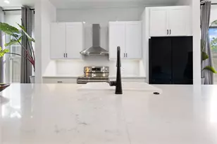 2534 Gladstone Dr, Dallas, TX 75211 - Photo 9