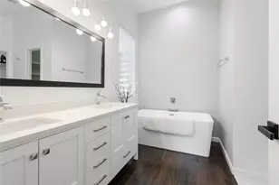 2534 Gladstone Dr, Dallas, TX 75211 - Photo 23