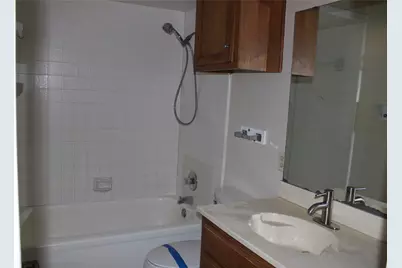 613 Renfro Street, Burleson, TX 76028 - Photo 5