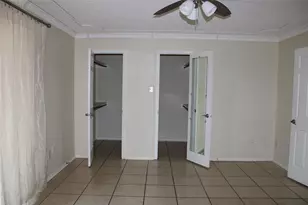 613 Renfro St, Burleson, TX 76028 - Photo 11