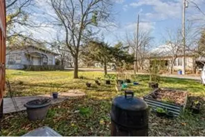 1713 Sycamore Street, Commerce, TX 75428 - Photo 21