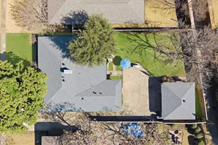 6256 Saratoga Cir, Dallas, TX 75214 - Photo 35