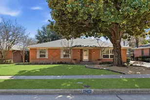 6256 Saratoga Cir, Dallas, TX 75214 - Photo 1